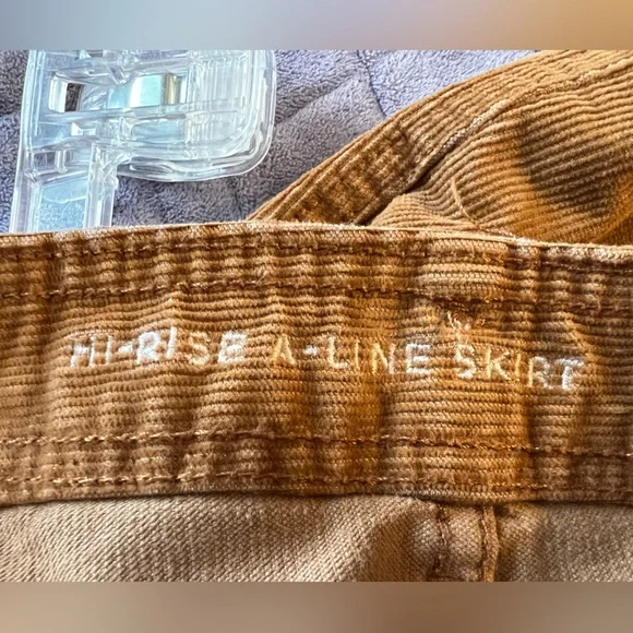 American Eagle High-Rise A-Line Corduroy Skirt in a Warm Spice Color, Size 4 - Picture 4 of 7